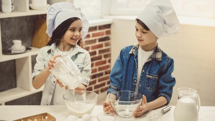 Apprendre des recettes faciles aux enfants tout en s’amusant